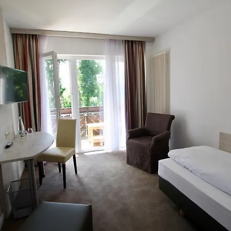 Waldhotel Luise 4*
