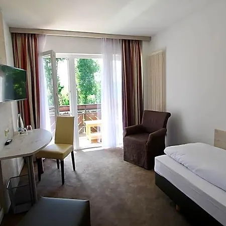 Waldhotel Luise 호텔 프로이덴슈타트
