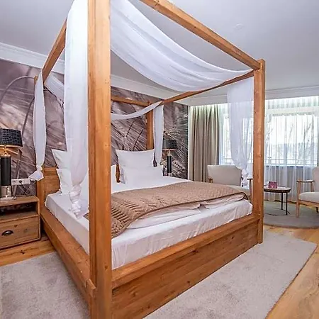 Waldhotel Luise 4*